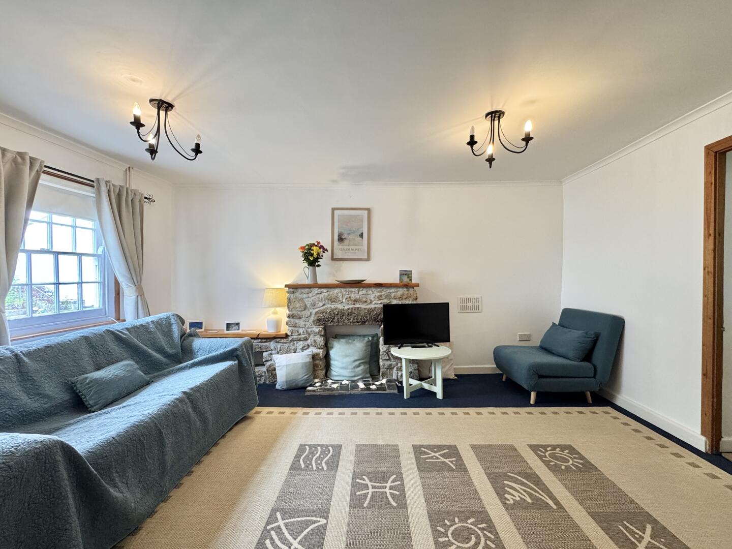 2 bed property in St. Thomas Street, Penryn